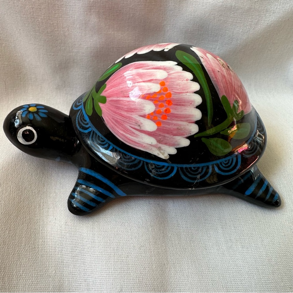 Walt Disney World Epcot Mexico Pottery Turtle Trinket Box